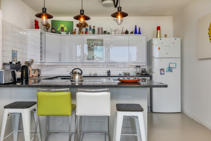 5 Bedroom Property for Sale in Green Point Western Cape